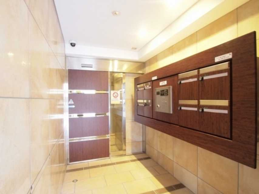 プランドール　駅近　駐車場　南西角部屋のセキュリティ