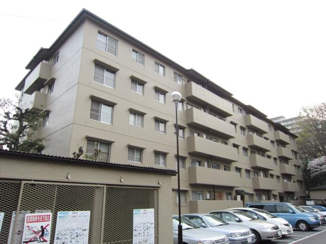 メゾン千里丘A棟の外観
