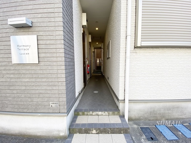 Lavish赤羽のエントランス|こちらが入口です☆