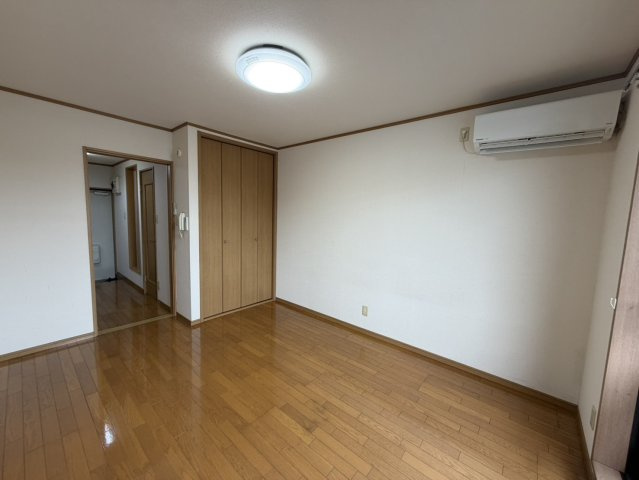 サンハイツKの洋室