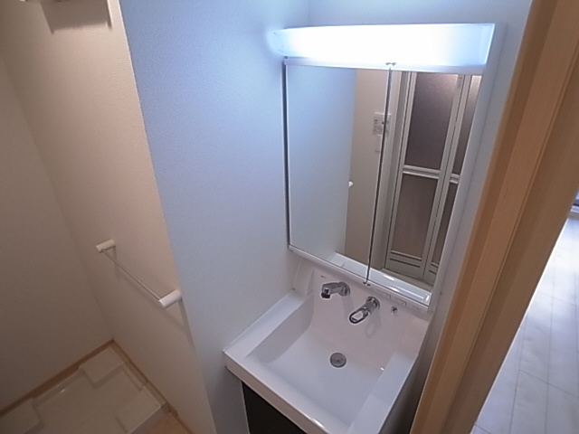 神戸市須磨区衣掛町４丁目の賃貸マンションの洗面所|シャンプードレッサー