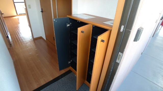 セレーナ・プリマの収納|下駄箱