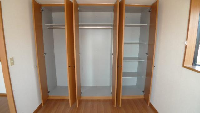 セレーナ・プリマの収納|クローゼット