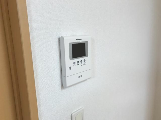 ユニバーサイドの内装|カメラ付インターホン