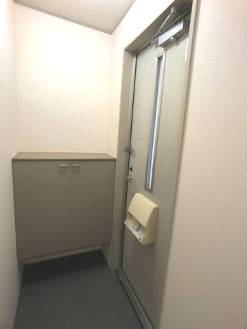 葛城市加守のアパートのバルコニー