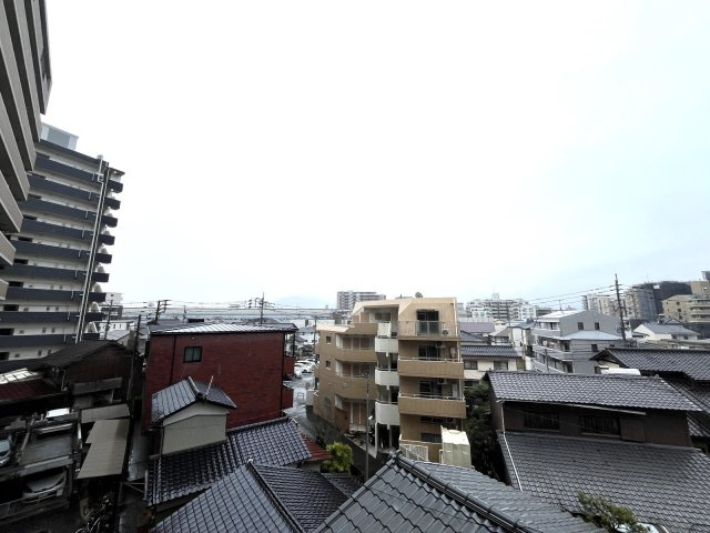 エクレール愛宕の展望|南東向き陽当たり良好なので洗濯物もよく乾きそうです☆