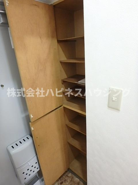 山口マンションの玄関