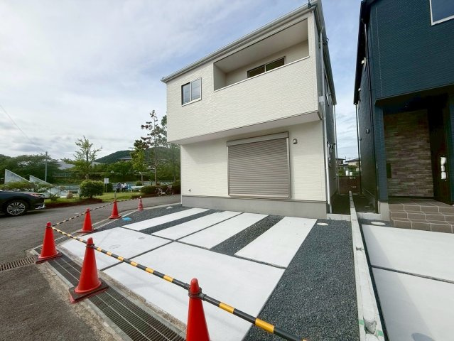 野洲市近江富士2丁目1号地　新築戸建ての駐車場