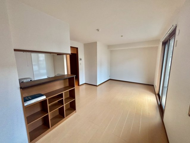 エスポアール　メゾン　B棟の居間・リビング