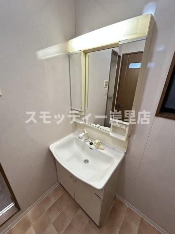 千本南2丁目戸建ての独立洗面台