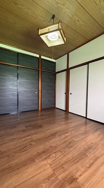 奥町剱光寺戸建の居間・リビング