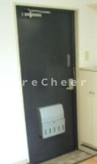 コンチネンタルハイツ富士見台の玄関