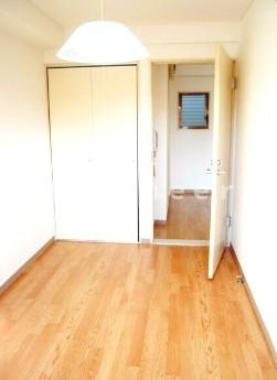 コンチネンタルハイツ富士見台の寝室