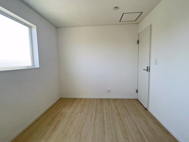 新築戸建・新築建売　矢吹町一本木第6　善郷小・矢吹中の洋室|陽当たりが良い洋室はくつろぎのプライベート空間！
