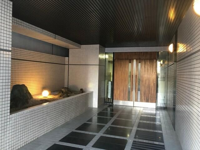 ウィン四谷のエントランス