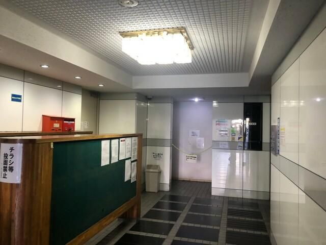 ウィン四谷のエントランス