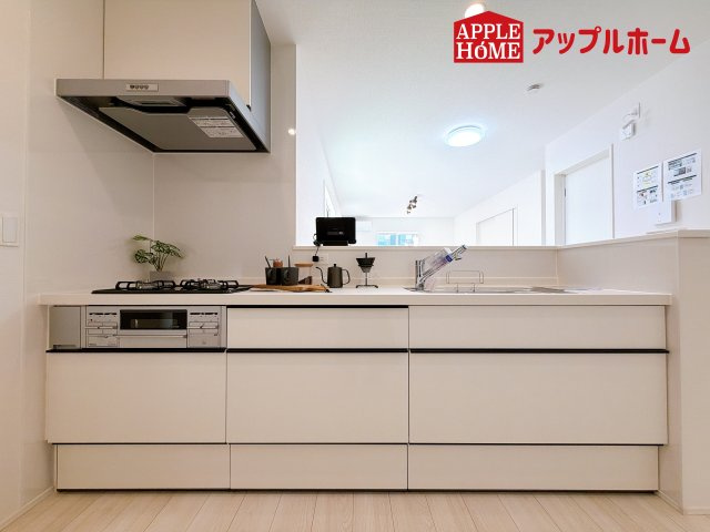 [新築住宅] さいたま市浦和区瀬ヶ崎1丁目 第1期 全1棟のキッチン|見栄えもよくお手入れもスムーズに出来ます。豊富な収納力もございますので、キッチンスペースをスッキリとお使い頂けそうです。