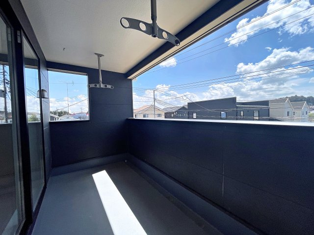 新築戸建・新築建売　矢吹町一本木第6　善郷小・矢吹中のバルコニー|天候の急な変化にも柔軟に対応できる快適なインナーバルコニー！