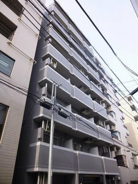 ドルチェ新宿のエントランス