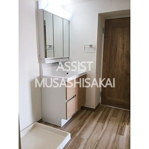 武蔵野パークヒルズの独立洗面台|写真：設備同仕様の別物件です