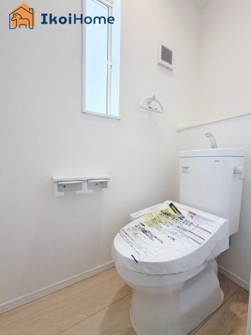 明石市大久保町谷八木第6　1号棟　新築戸建のトイレ|【ホームページに現地動画掲載中】●年中無休：当日予約可●トイレが2か所あるので夜中も安心です。