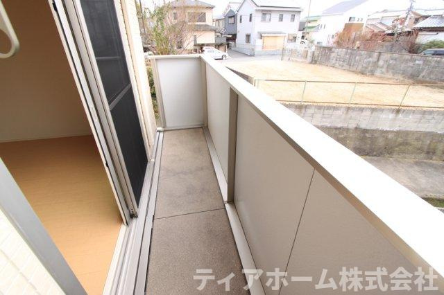 香芝市良福寺のハイツのバルコニー|落ち着いた時間を過ごせるバルコニーです