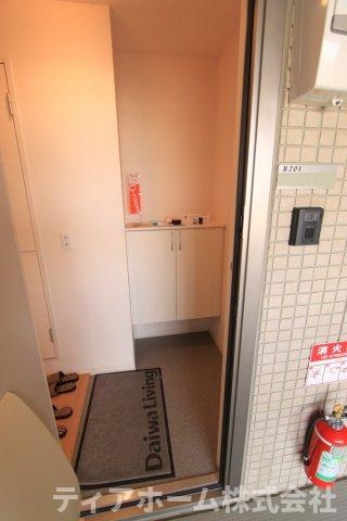 香芝市良福寺のハイツの玄関|落ち着いた玄関です