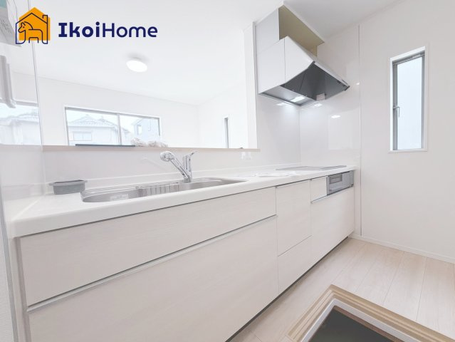 明石市大久保町谷八木第6　4号棟　のキッチン|【ホームページに現地動画掲載中】●年中無休：当日予約可●シンクは傷や汚れが付きにくく音を軽減する仕様