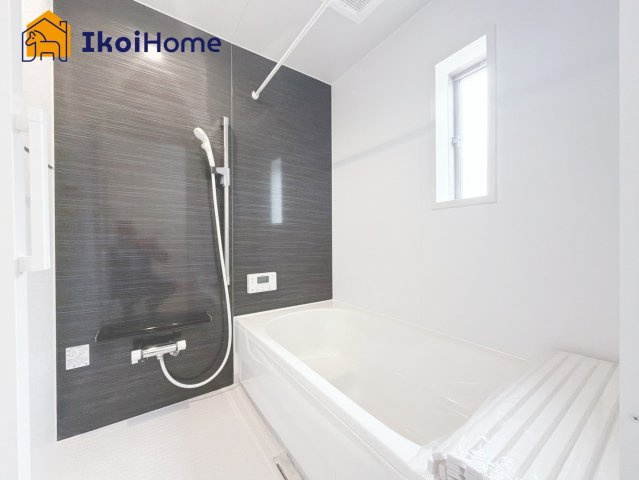 明石市大久保町谷八木第6　4号棟　の浴室|【ホームページに現地動画掲載中】●年中無休：当日予約可●小窓付きの換気良好の浴室。清潔な空間です。