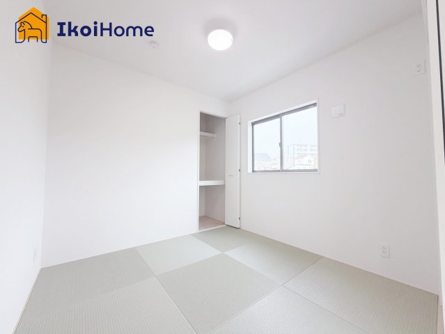 明石市大久保町谷八木第6　4号棟　新築戸建の子供部屋|【ホームページに現地動画掲載中】●年中無休：当日予約可●収納スペースも広い和室空間は非常に便利です。