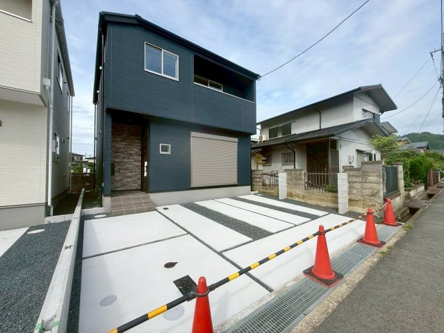 野洲市近江富士2丁目2号地　新築戸建ての外観