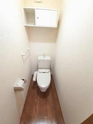 【トイレ】 | ベルメゾン福地Ｄ | 落ち着いた色調のトイレです