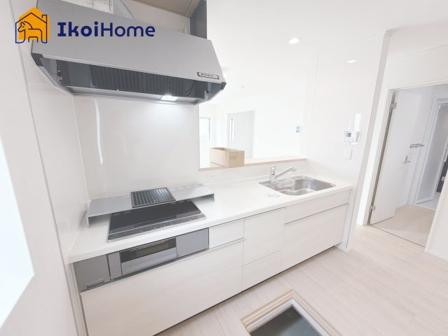 明石市大久保町谷八木第6　6号棟　のキッチン|【ホームページに現地動画掲載中】●年中無休：当日予約可●人気の対面キッチン♪調理スペースもゆったり！