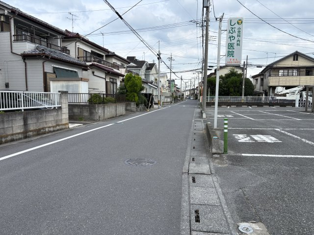 【前面道路含む現地写真】 | 熊谷市大原第3　クレイドルガーデン　新築戸建　全1棟　