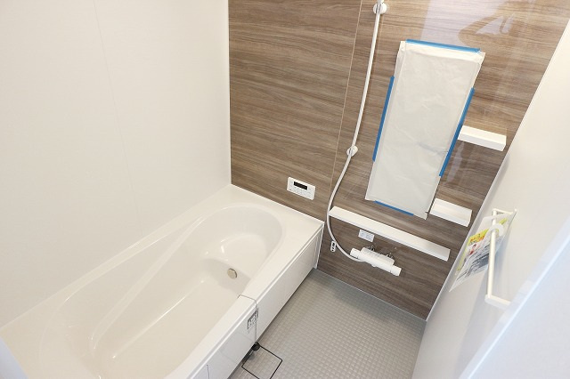 アフィット草津東Bの浴室