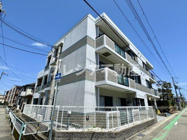 イーストハイツ