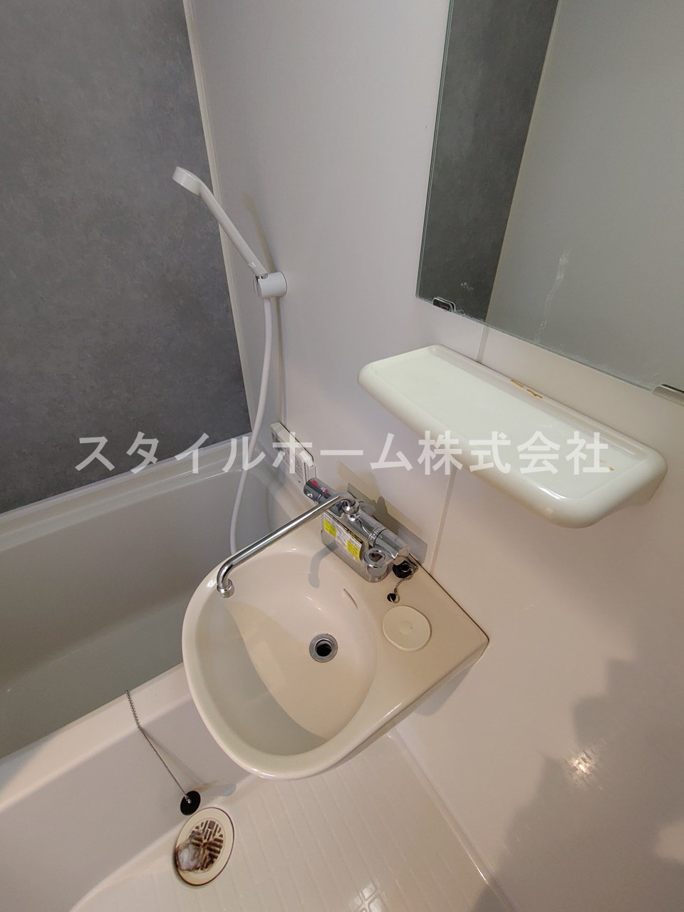 ヤマニあけぼのサンハイツC棟の浴室