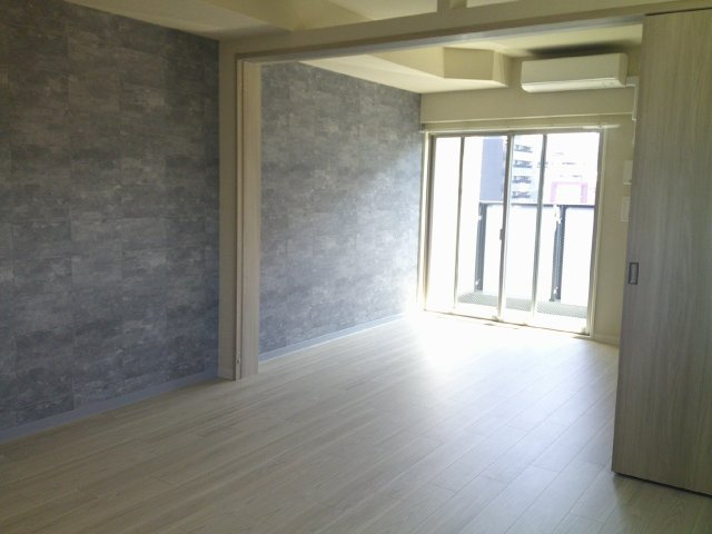 大阪市中央区材木町の賃貸マンションの居間・リビング