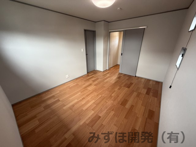 東根市本町4-26　No5の洋室|主寝室