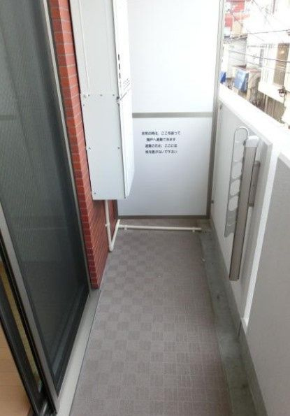 feeth日暮里のバルコニー