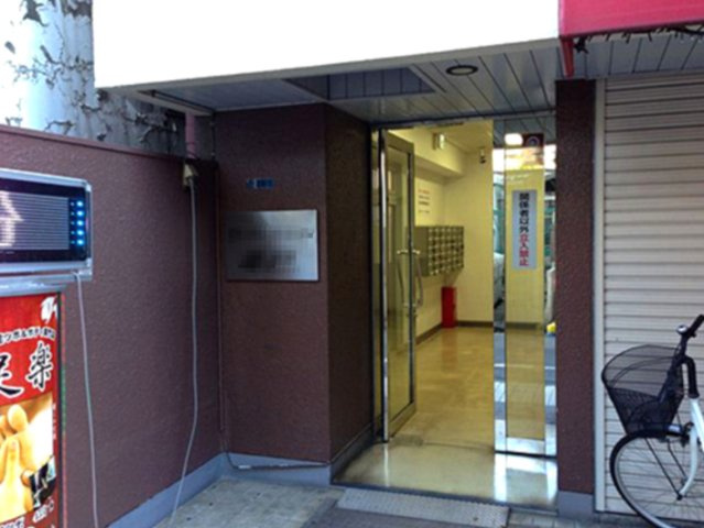 江東区亀戸６丁目の賃貸マンションのエントランス