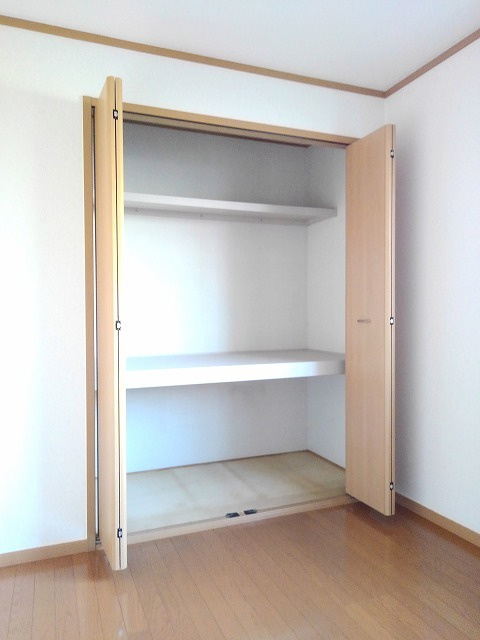藤沢市善行坂２丁目のアパートの収納