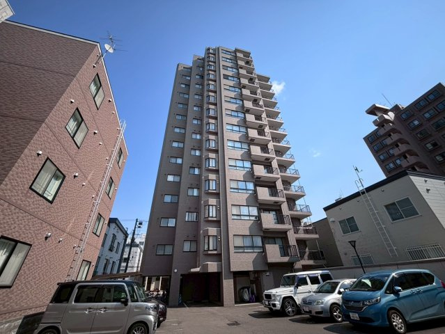 リブウェル南6条の外観