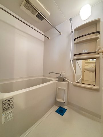 【浴室】 | Amitie | 退去前のため別部屋の写真です。現況を優先します。