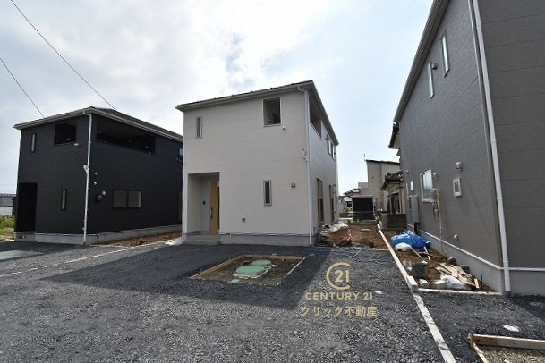 Cradlegarden　 ひたちなか市平磯町　第2　2の駐車場|駐車場は十分なスペース。ご家族それぞれが車をご所有の場合や、来客の際も安心です。
内覧可能です。ご予約はHPから、またお電話でもお気軽にどうぞ。