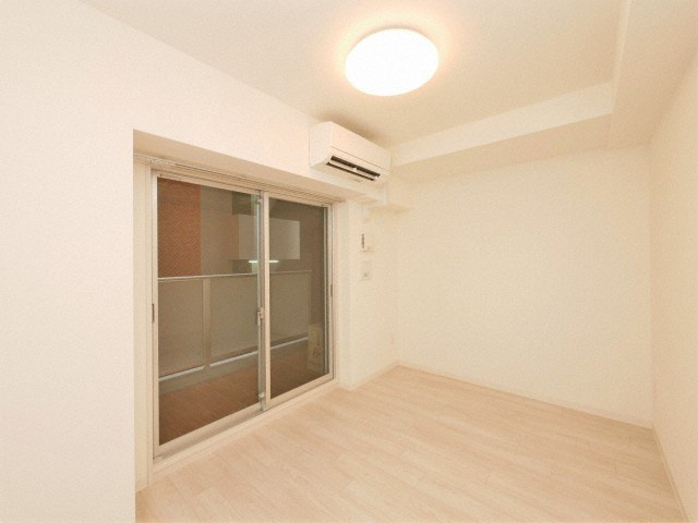 アドバンス上町台シュタットの居間・リビング