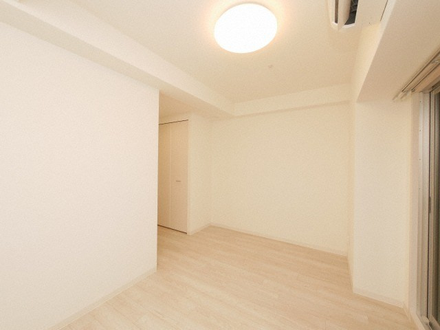 アドバンス上町台シュタットの居間・リビング