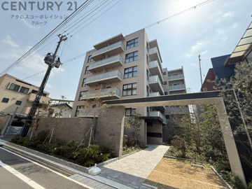 オートロック付きで外部からの出入りが無く安心です
