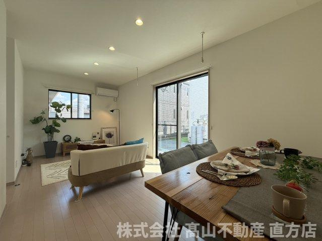 GND戸建てBの居間・リビング