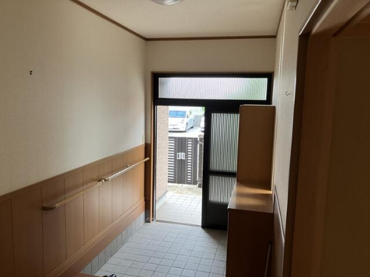 和歌山市市小路の玄関